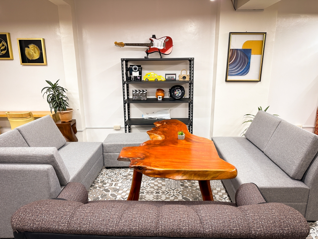 フィリピン留学 Cebu21 - Wales-Business Lounge-11
